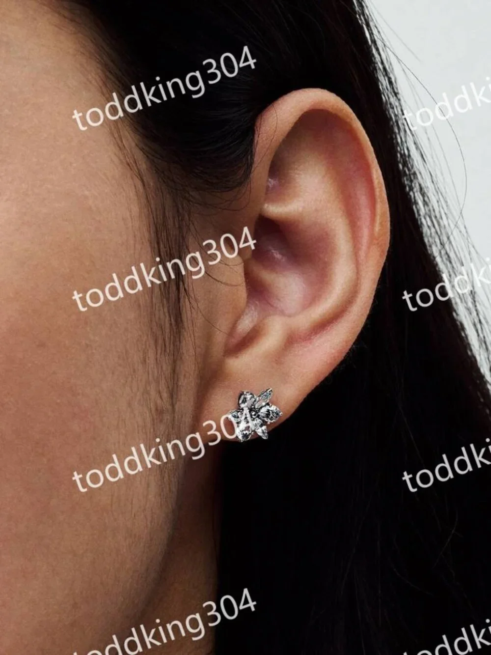 Sparkling Herbarium Cluster Stud Earrings